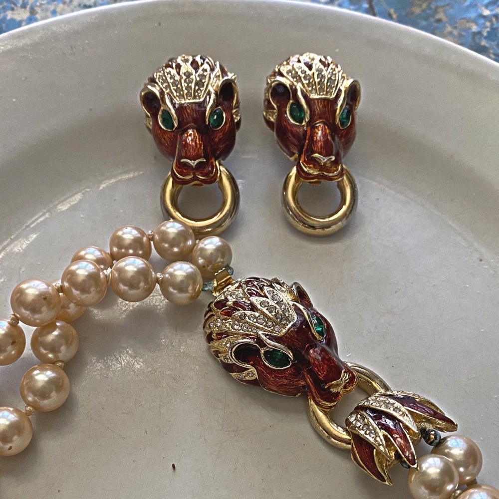 Les Bernard lion head earring and necklace set enamel rhinestone pearl